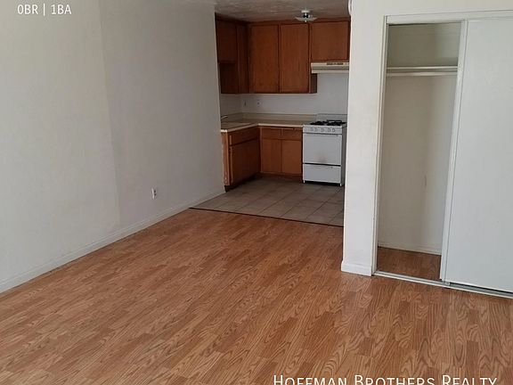 3rd image of 5247 Riverton Ave #103A
