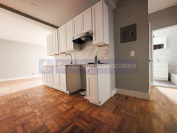 2nd image of 525 Riverdale Ave #3U