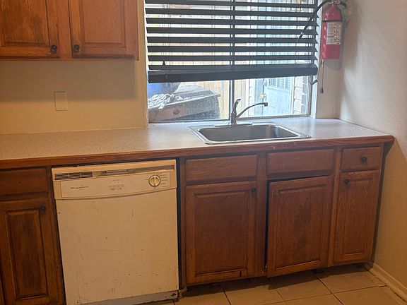 5th image of 5801 Tall Timbers Dr
