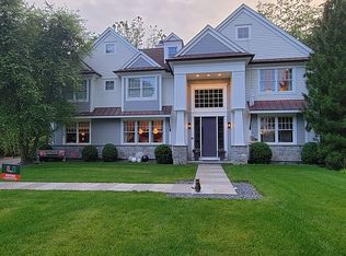 10 Tyler Ln, Riverside, CT 06878