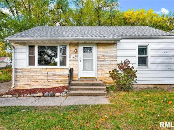 557 Groveland St, Creve Coeur, IL 61610