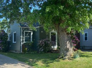 677 Cherokee Trl, Willoughby, OH 44094