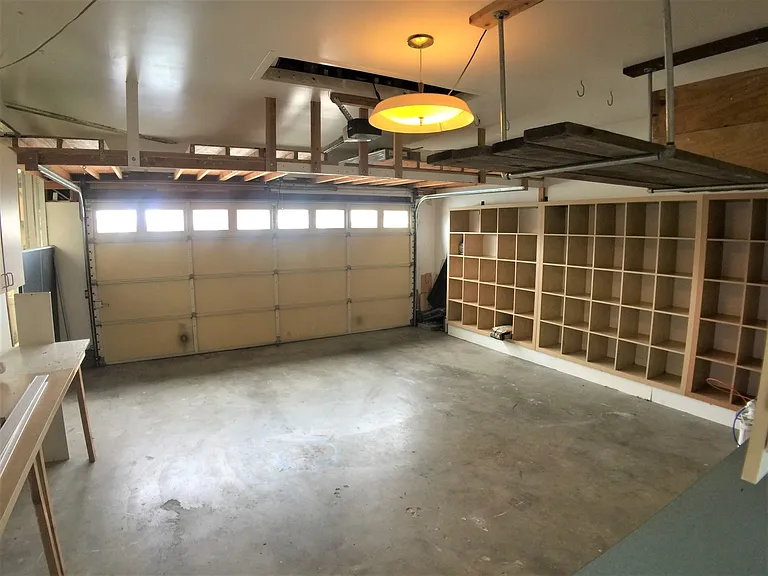 715 W Acacia Ave — Photo 12