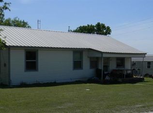 203 Hillcrest St, Hico, TX 76457