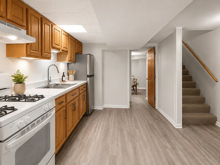 840 N Center St #3 — Photo 4