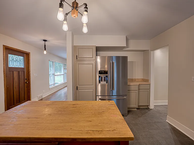 219 Spring Ave — Photo 4
