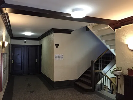 Rented by Metroline Realty | media 69