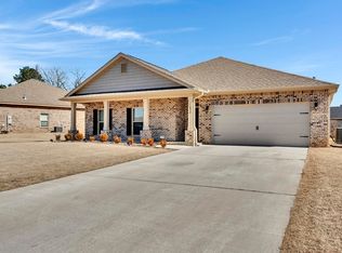 1832 Magnolia Ln, Cullman, AL 35055