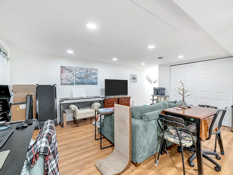 1353 Massachusetts Ave SE #C — Photo 3