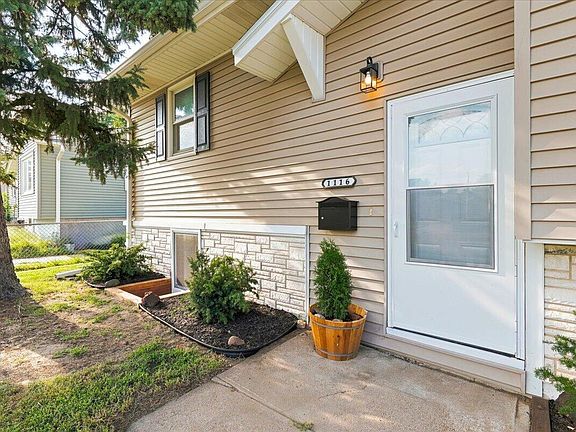 3rd image of 1116 Cachelin Dr