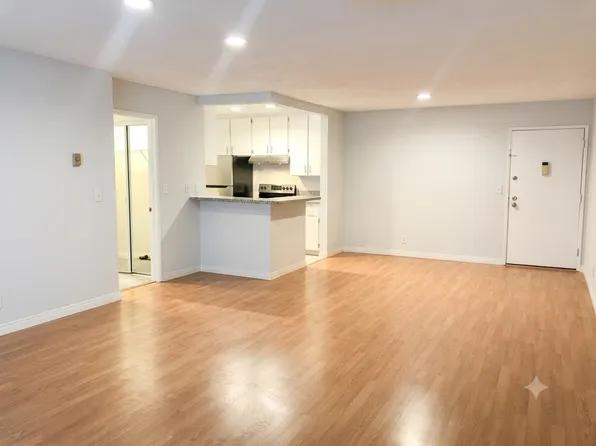 8650 Gulana Ave, Playa Del Rey, CA