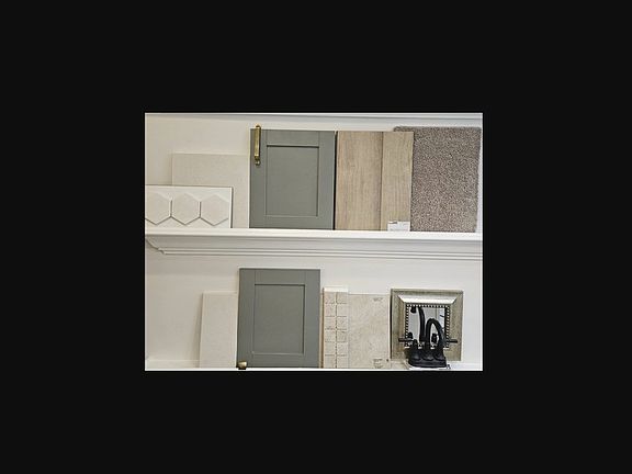 3rd image of 180 Limestone Cir