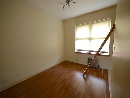 Rented by New York Residence | media 29