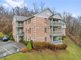 2445 Old Greentree Rd UNIT 2B, Carnegie, PA 15106