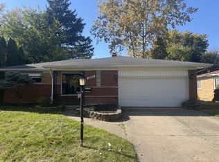 27419 La Rose Dr, Warren, MI