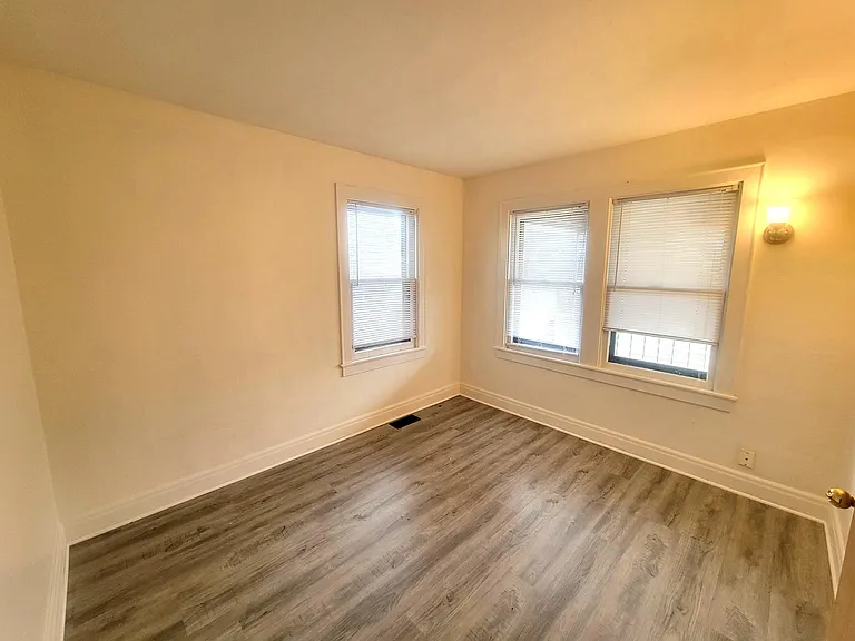 5932 Lakeside Ave — Photo 17