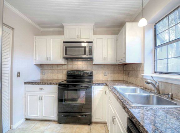 5th image of 547 Brockinton S