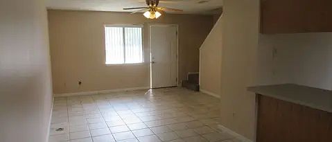 5th image of 834 West St