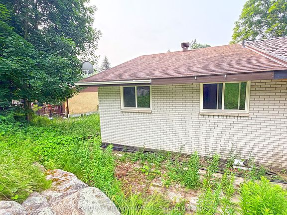 4th image of 12A Valley Dr