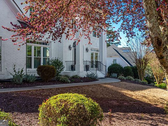 2nd image of 555 White Ridge Trce