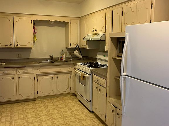 4th image of 1195 Arona St