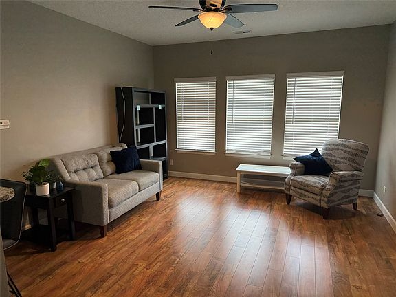 3rd image of 2435 Aspen Rd Unit 201