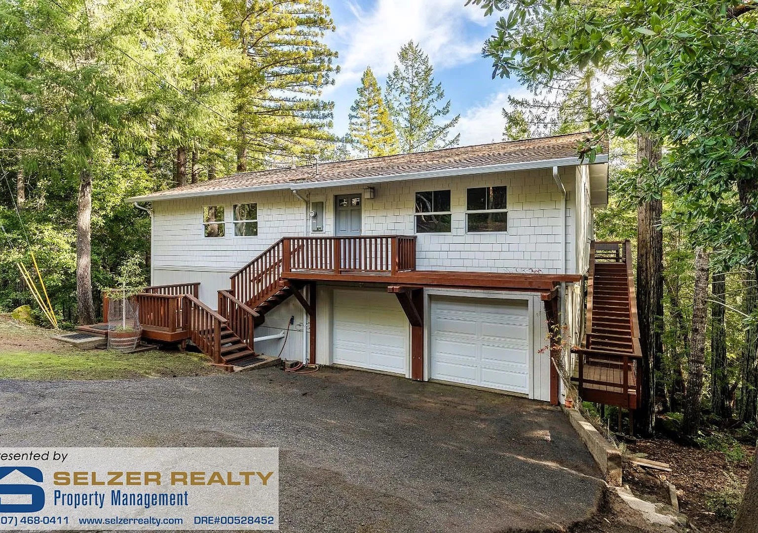 Newly renovated & nicely equipped 3 bd. hillside home! — Photo 1