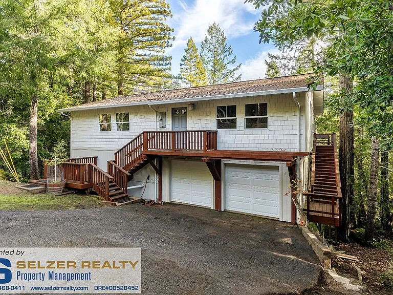 25053 Robin Cir — Photo 1