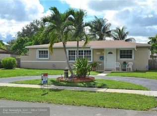 330 N 68th Way, Hollywood, FL 33024