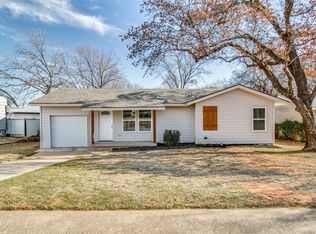 1133 Redbud St, Denison, TX 75020