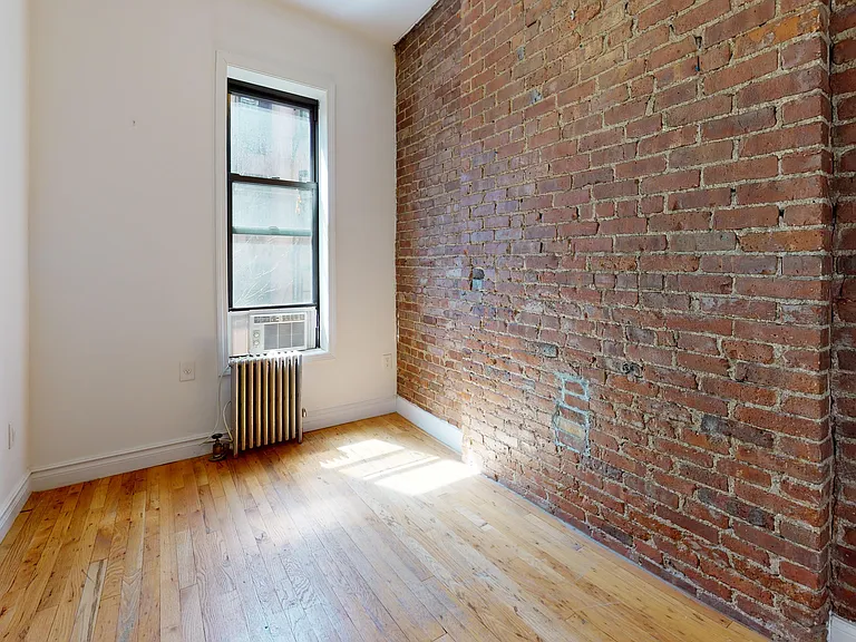 312 E 91st St #3R — Photo 6