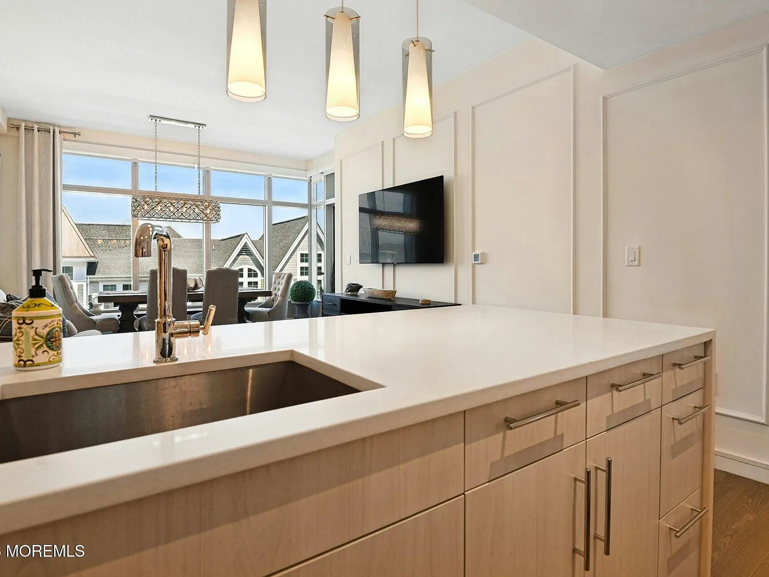 1 bed, 928 sqft, $3,895 — Photo 4