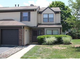 124 Hampton Ct, Somerset, NJ 08873