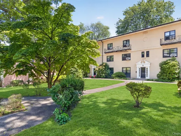 6 Manchester Road #2L, Eastchester, NY 10709