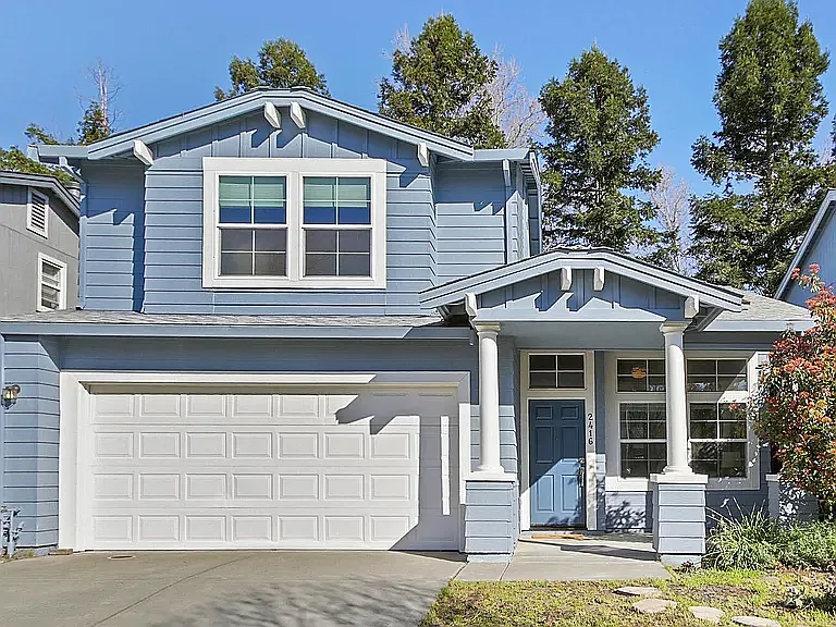 3 bed, 2.5 bath, 1425 sqft, $3,000 — Photo 1