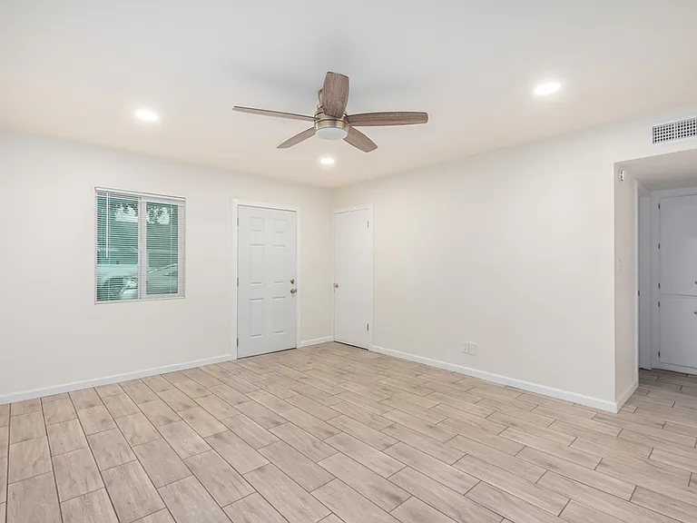 5107 N 28th Dr #3 — Photo 11