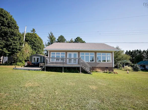 14 Roy Haines Ln, Cumberland, NS B0L 1E0