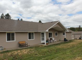 5827 Old Stage Rd, Central Pt, OR 97502