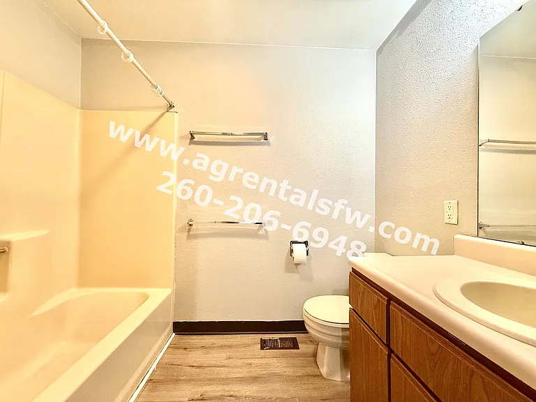 2718 Sherman Blvd — Photo 20