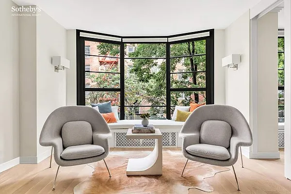 Sold by Sotheby's International Realty | media 2