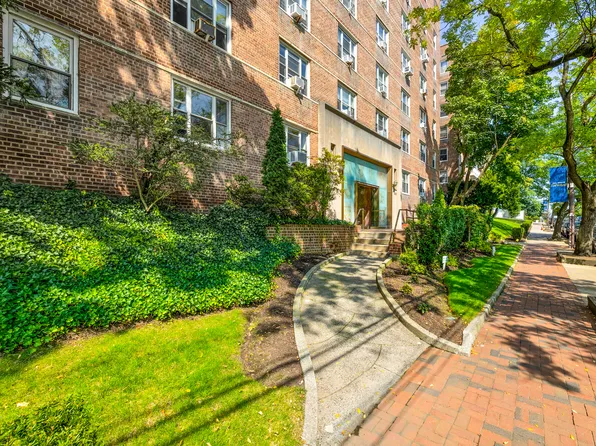 5601 Riverdale Avenue image 11 of 11