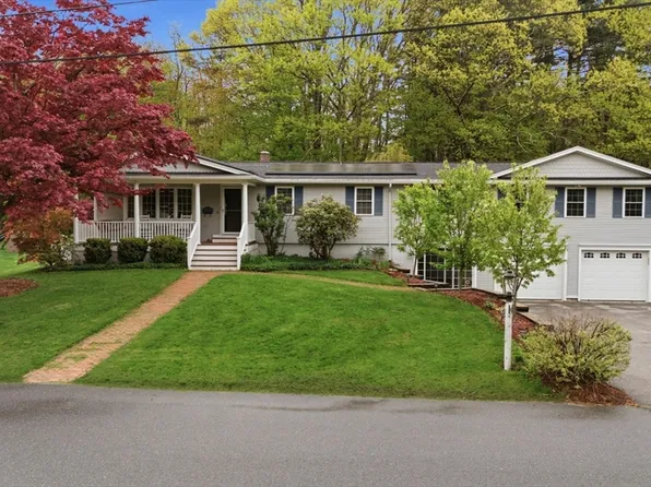 7 Crestwood Rd, Leicester, MA 01524