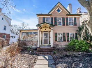 65 Green St, Woodbridge, NJ