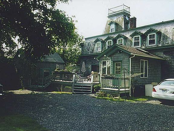 3rd image of 45 Narragansett Ave