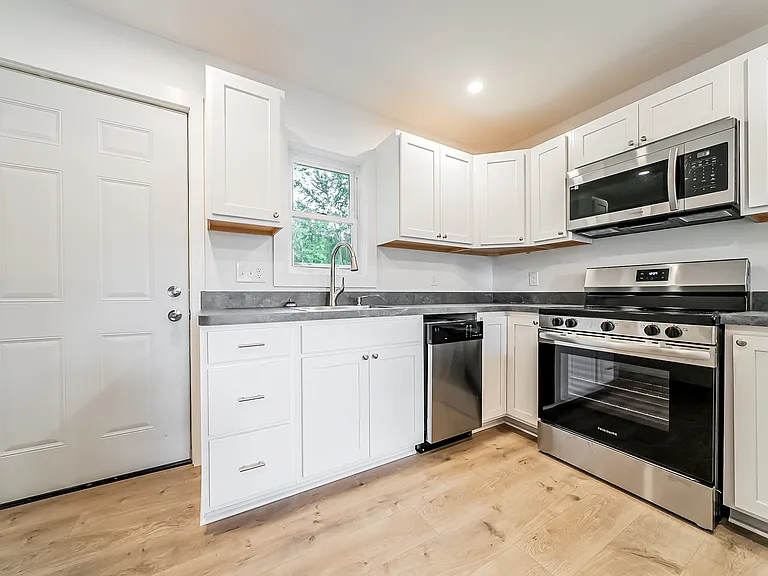330 Abbe Rd #2 — Photo 8