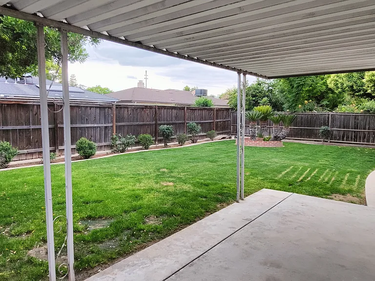6345 N Spalding Ave — Photo 20