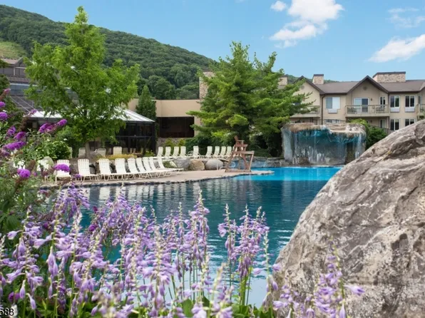 2 Chamonix Dr #333, Vernon Twp., NJ 07462