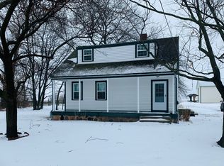 18140 W Kelly Rd, Old Mill Creek, IL 60083