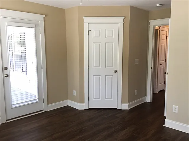 1304 Carol Oaks Dr — Photo 22