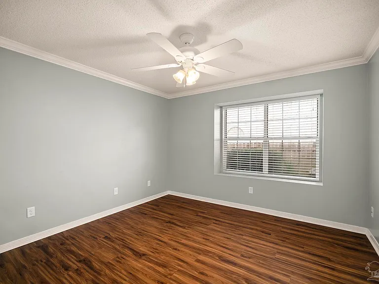 3510 Silvertree Ln — Photo 49
